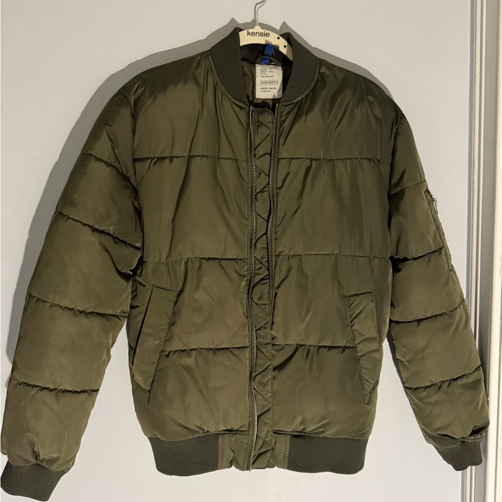 H&M Green Puffer Jacket with Quilted Design